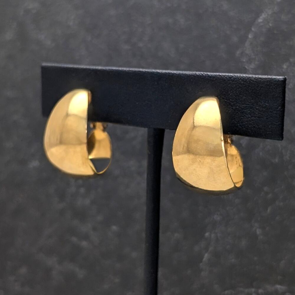 Vintage Clip On Earrings Stylish Mirrored Gold Tone Elongated Hoops 7/8"